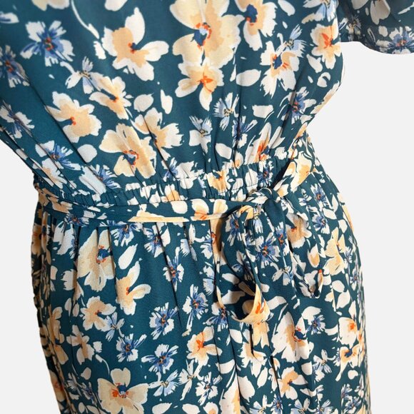 NWOT Sienna Sky Floral Midi Dress with Front Snap Closure – Flowy & Femi… - Picture 10 of 11